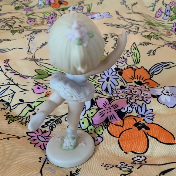 Precious Moment Standing Ovation - Picture 3 of 3